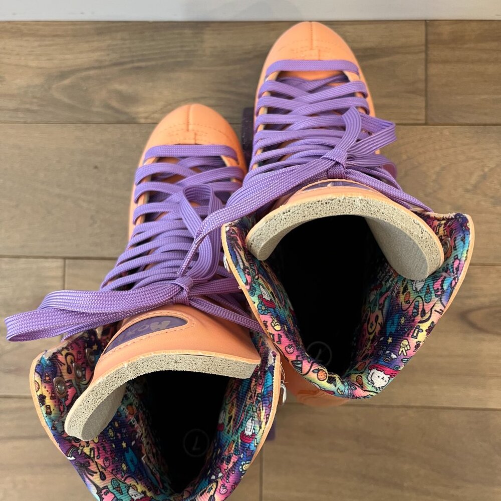 Moxi Beach Bunny Roller Skates, Peach Blanket, Size 7 (fits like 8), like new - Picture 12 of 14